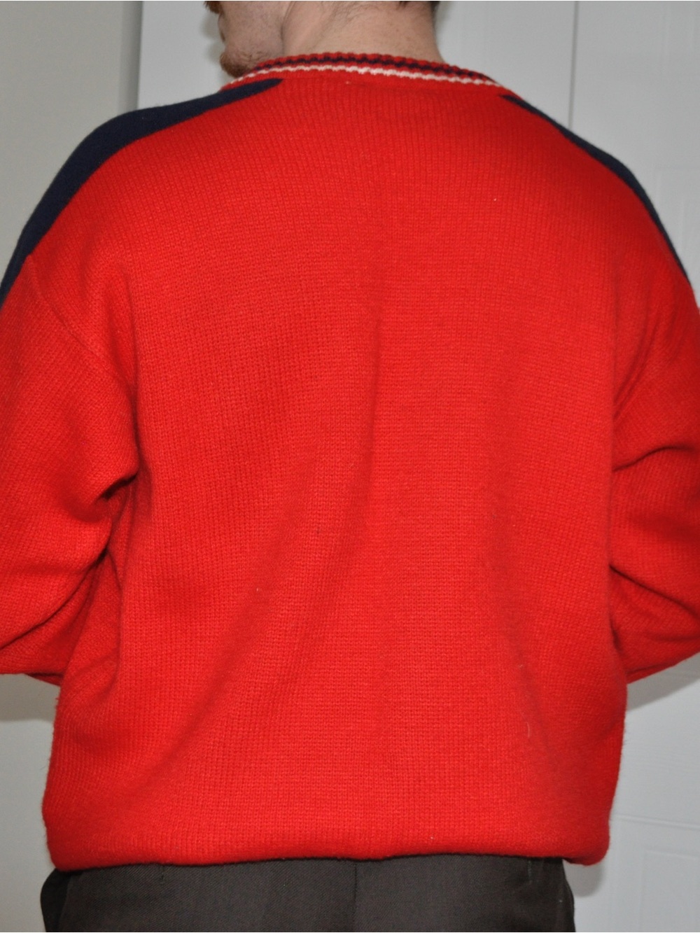 Men's Contrast Crewneck Sweater in Red and Navy - Picture 4 of 4